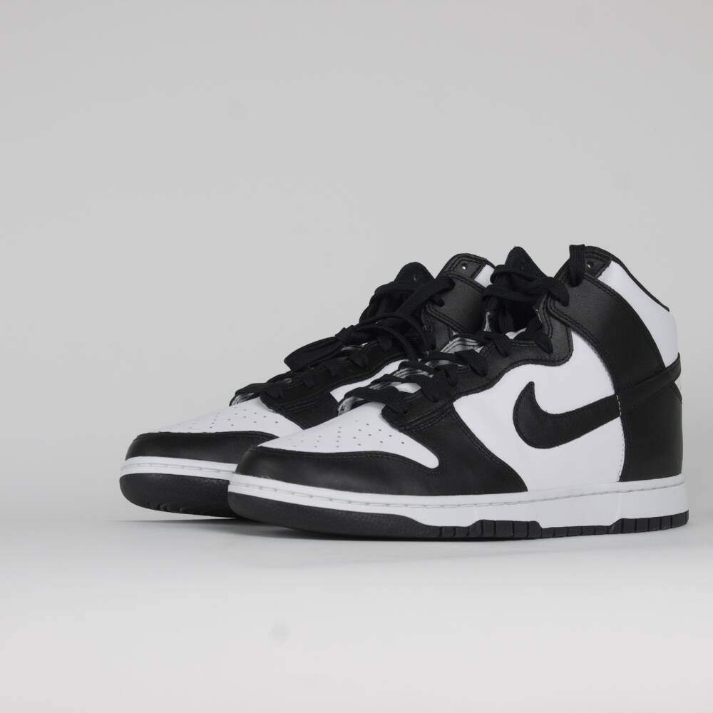 Nike Dunk High – Black/White "Panda"