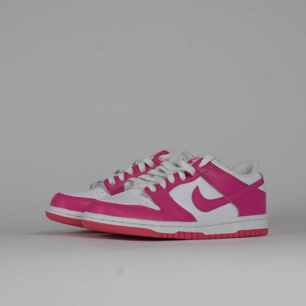 Nike Dunk Low – Laser Fuchsia